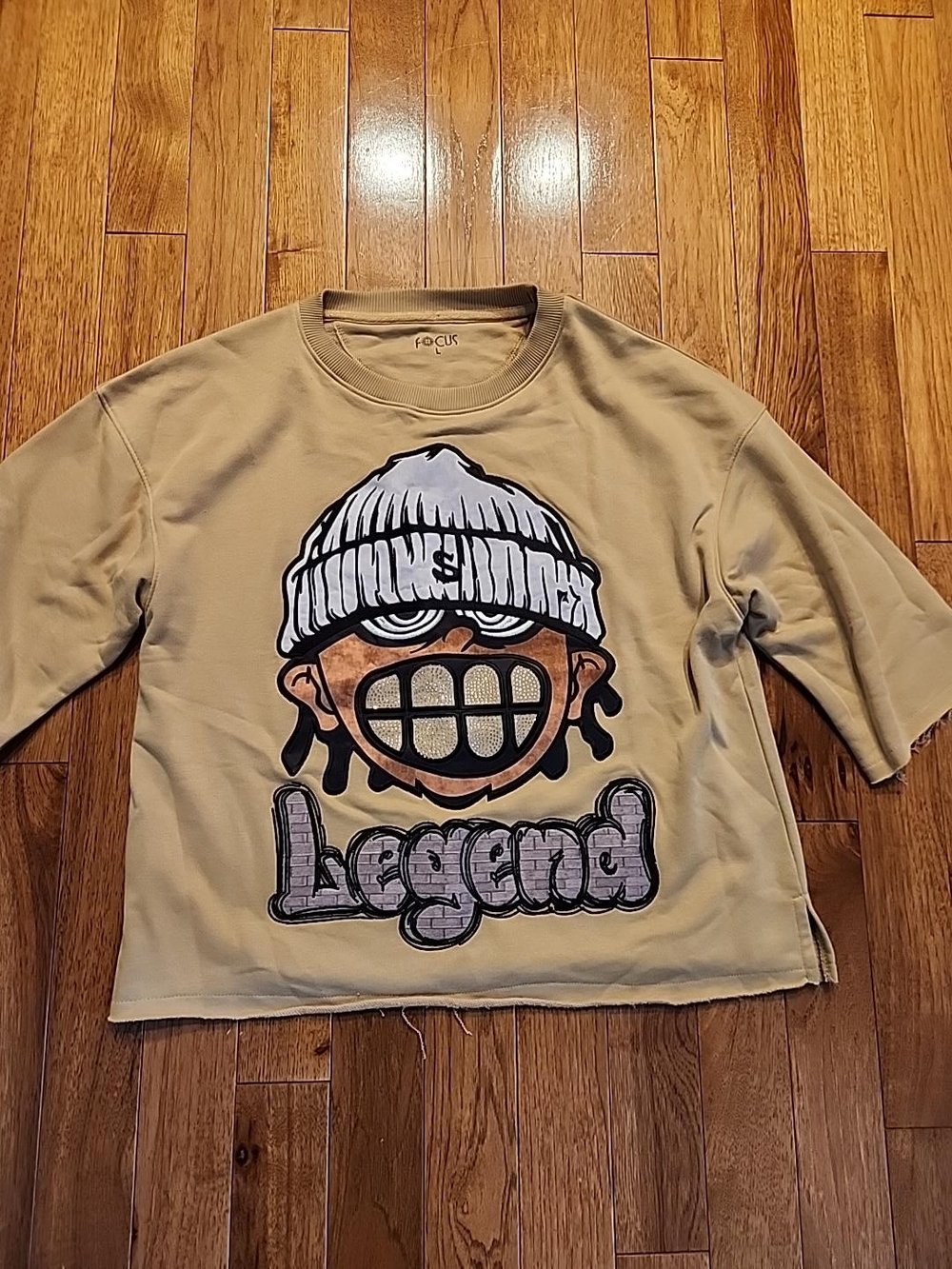 FOCUS Tan Graphic Sweatshirt - 'Legend' Print Size Large